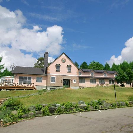 Petit Hotel Kanan Чино Екстериор снимка