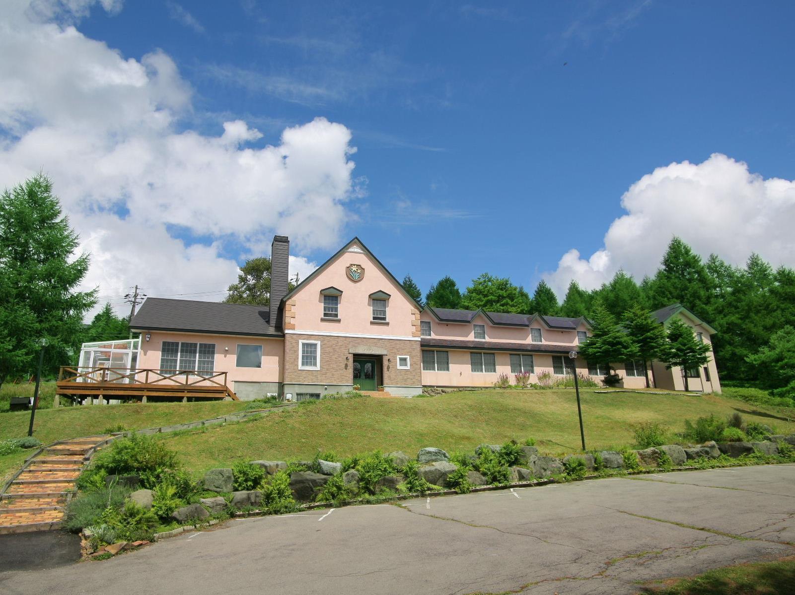 Petit Hotel Kanan Чино Екстериор снимка